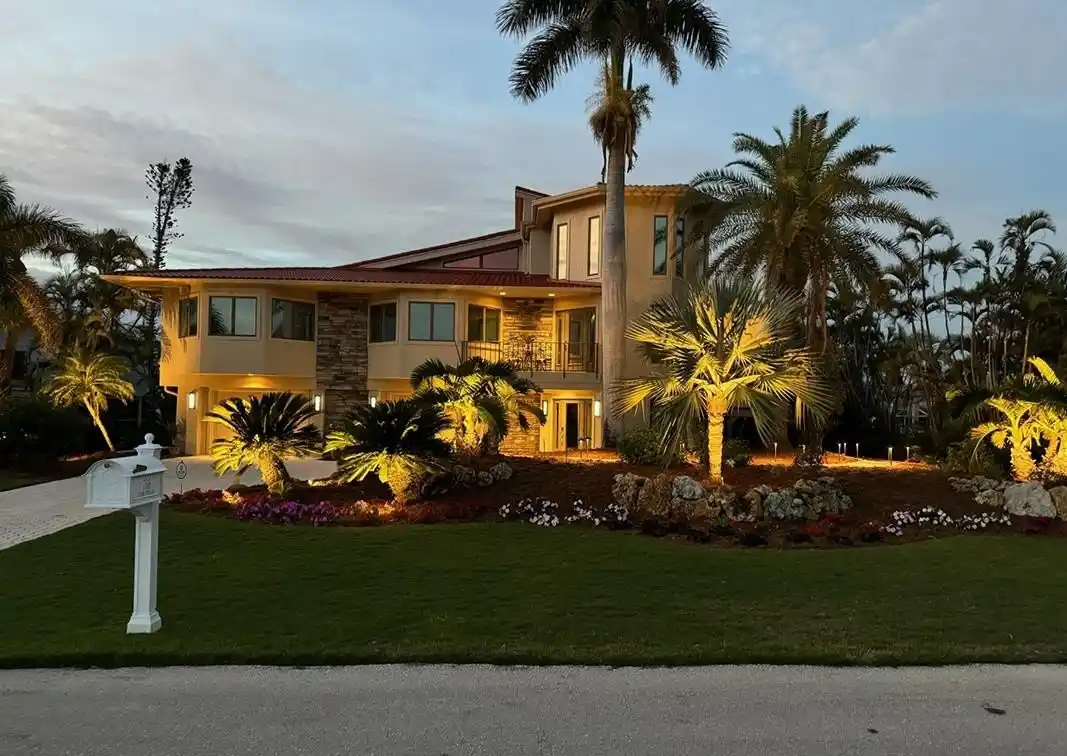 Wonderful Home in Amazing Canal-front Location