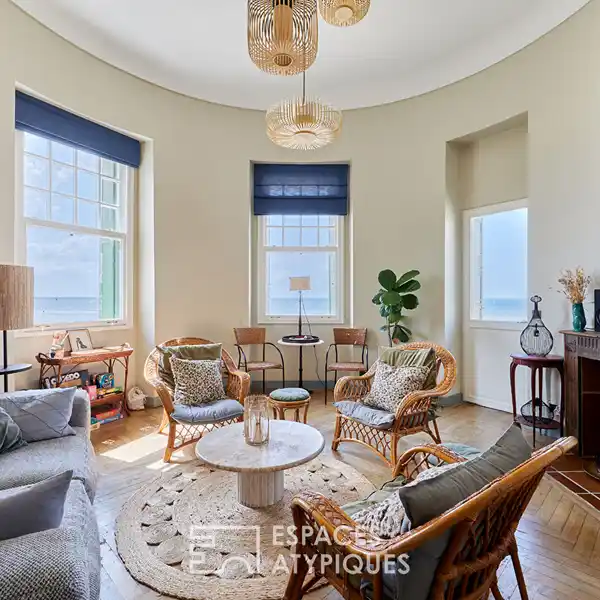 UNIQUE APARTMENT IN THE LEGENDARY MALAKOFF TOWER
