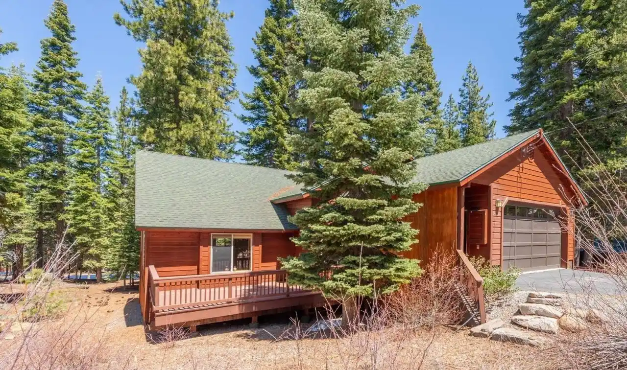 Rare Single-level Property in a Private Tahoe Donner Setting