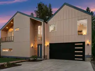 Modern Farmhouse in Rose Hill