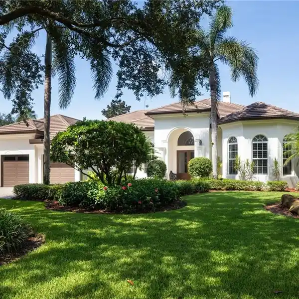 RENOVATED NORTH NAPLES HOME IN PRESTIGIOUS COMMUNITY