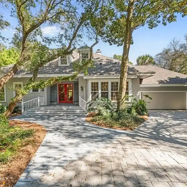 GREAT OPPORTUNITY IN A PROTECTED COVE