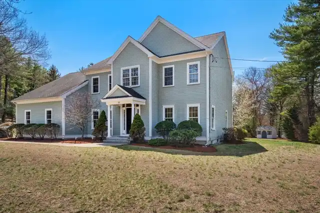 Stylishly Updated Young Colonial in Pristine Condition