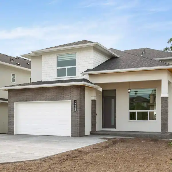 MODERN ELEGANCE ON QUIET AND PRIVATE STREET