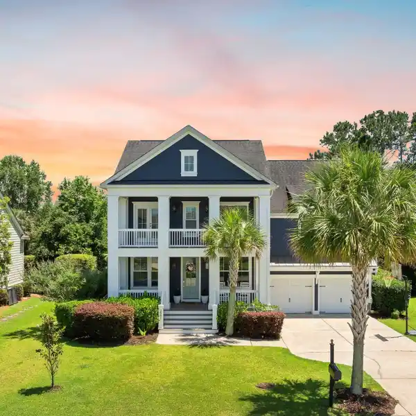 WONDERFUL LOWCOUNTRY RESIDENCE IN DUNES WEST