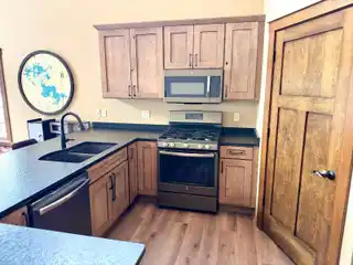 Distinguished Condo Above Downtown Minocqua