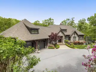 Exquisite Mountain Modern Residence