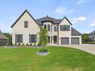 Luxurious Windsor Home with Four-car Garage