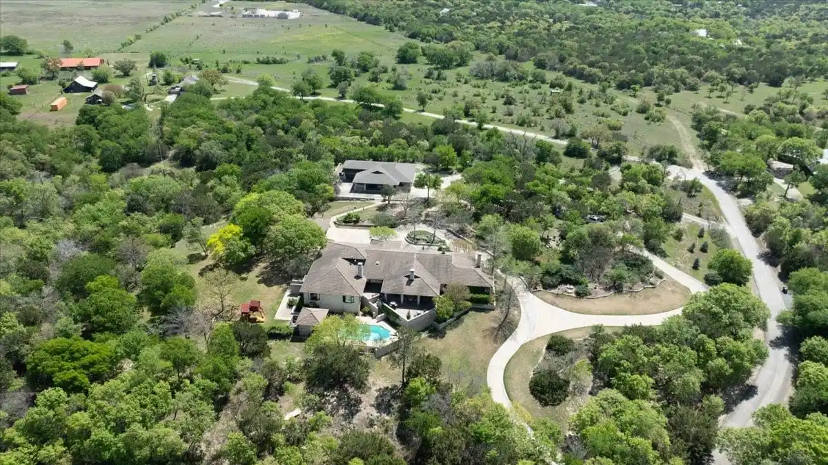 Rare Architect-designed Single-level Estate on 8.77 Acres