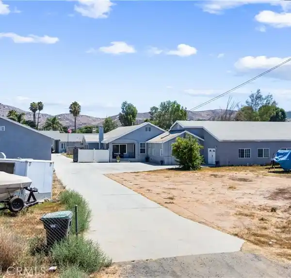 BEAUTIFUL HORSE PROPERTY