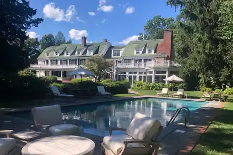 Grand 1920 Estate for Rent