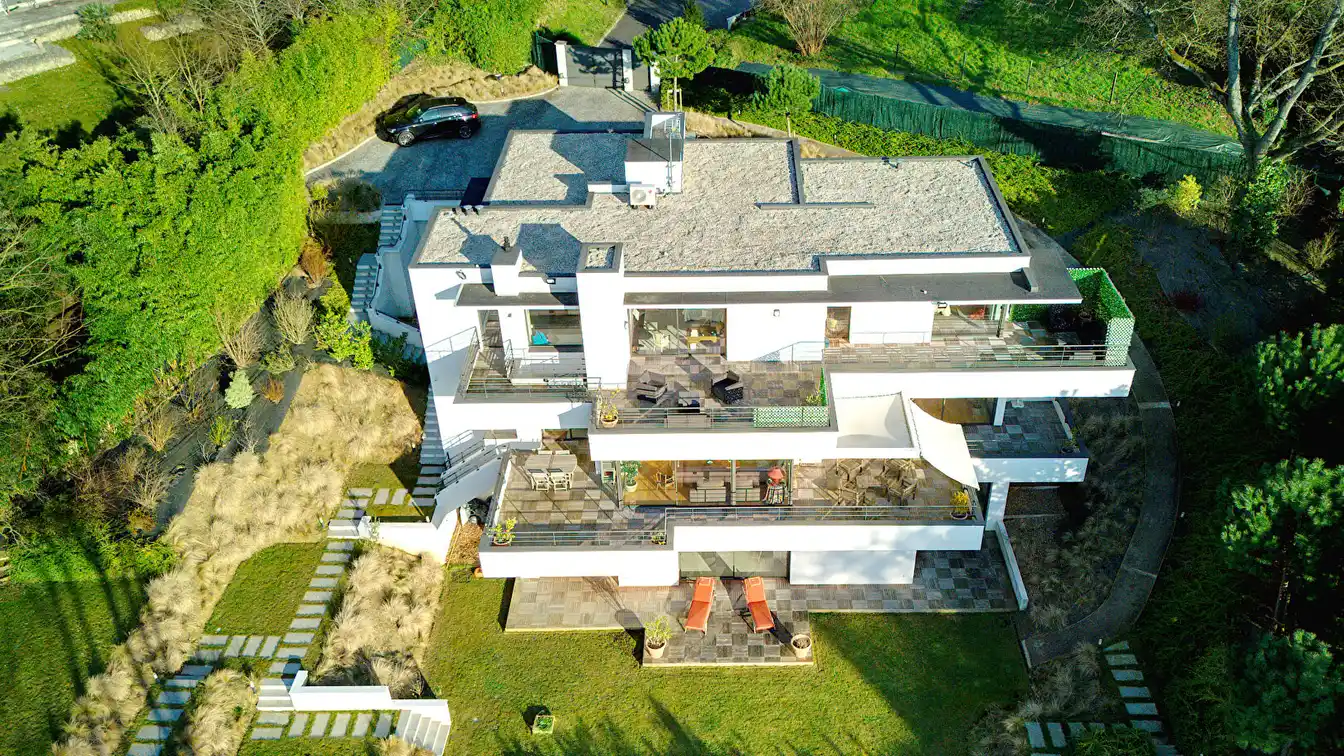 Contemporary Californian-style House