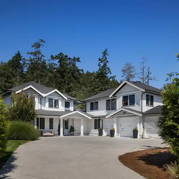 BEAUTIFUL CUSTOM HOME IN SHOAL HARBOUR ESTATES