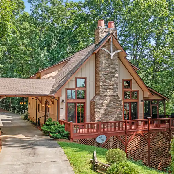 SERENE MOUNTAIN HAVEN
