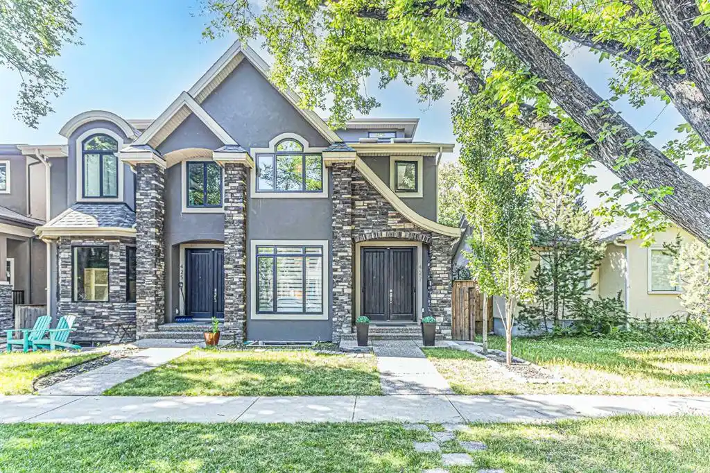 Custom Residence in Popular Mount Pleasant