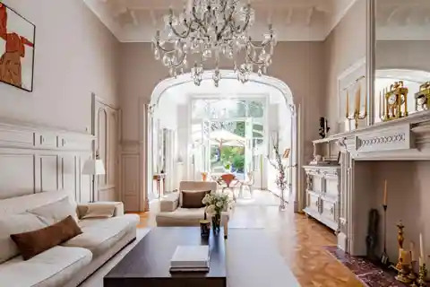 Timelessly Elegant 1904 Home
