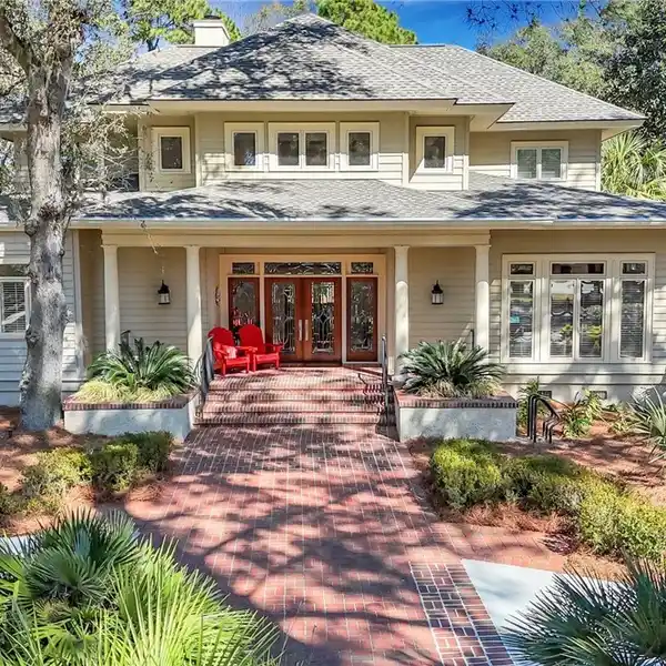 STUNNING HOME IN THE PRIVATE SEA PINES COMMUNITY
