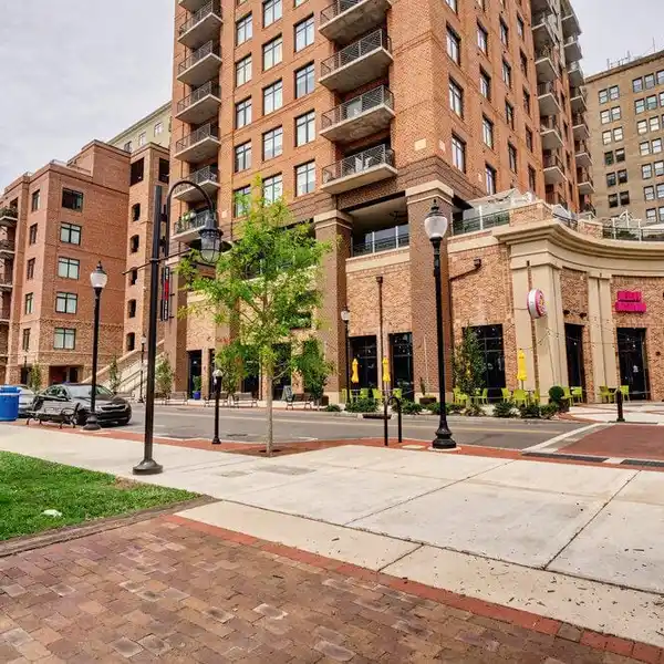 PENTHOUSE IN RIVER PLACE CONDOMINIUMS WITH SWEEPING WATER VIEWS