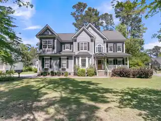 Beautifully Maintained Residence in Sought-after Tennyson