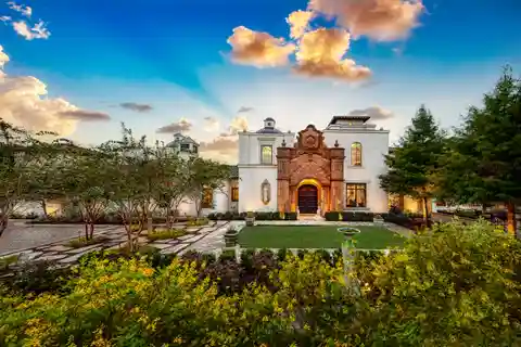 A Masterwork of Unique Artistic Vision