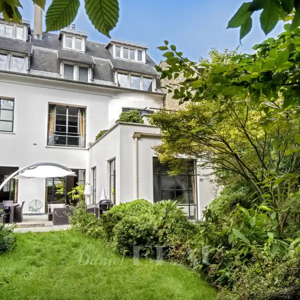 MAGNIFICENT PRIVATE MANSION