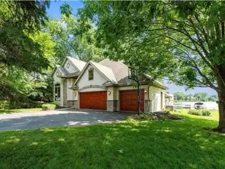 Executive Sweeney Lake Home