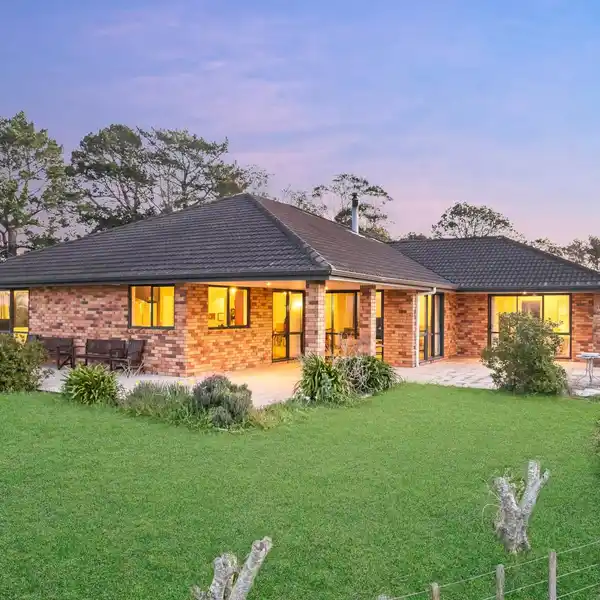 KING OF THE HILL – TROPHY LIFESTYLE ESTATE