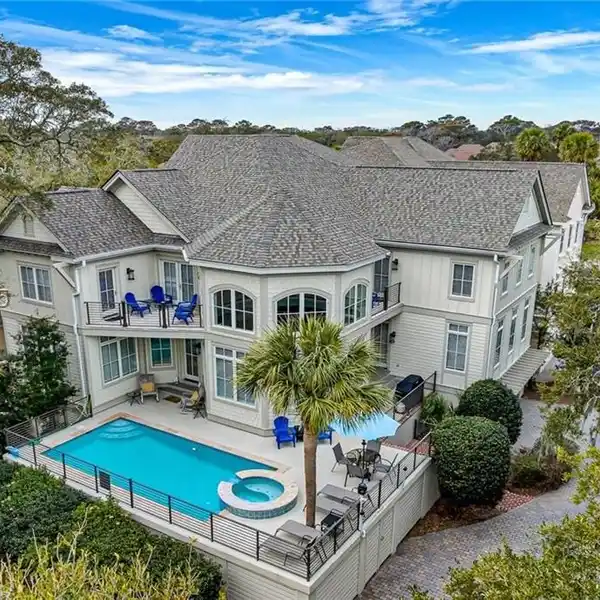 OUTSTANDING FOREST BEACH HOME