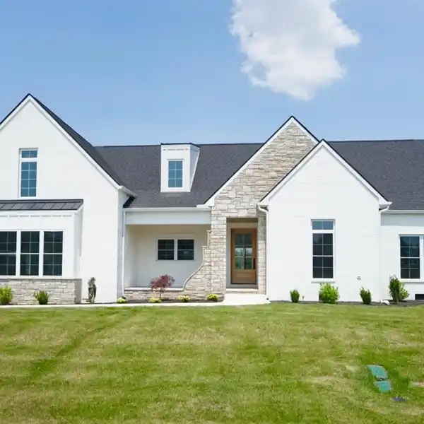 REFINED LIVING IN A SOUGHT-AFTER LOCATION