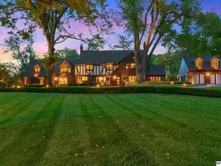 Refined Estate in Prestigious Fairacres