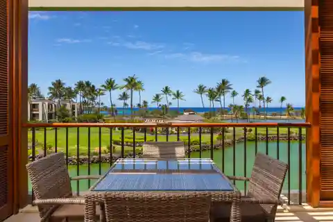 Top-floor Corner Unit with Gorgeous Views