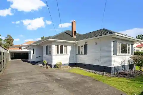 Spacious Sanctuary with Full Site Appeal