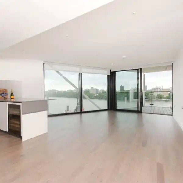 TWO BEDROOM APARTMENT IN SOUGHT-AFTER RIVERLIGHT