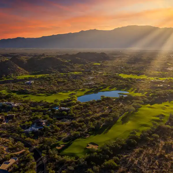 OPULENT LIVING ON THE GOLF COURSE IN STONE CANYON