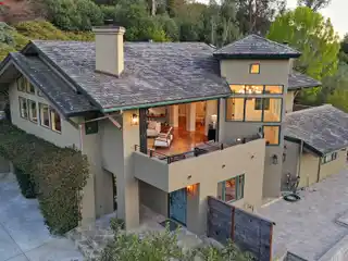 Contemporary Retreat Above Sycamore Canyon