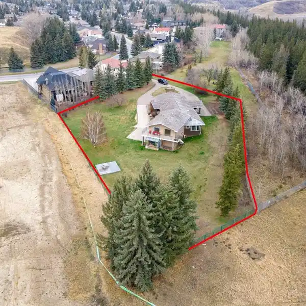ACREAGE IN THE HEART OF THE CITY