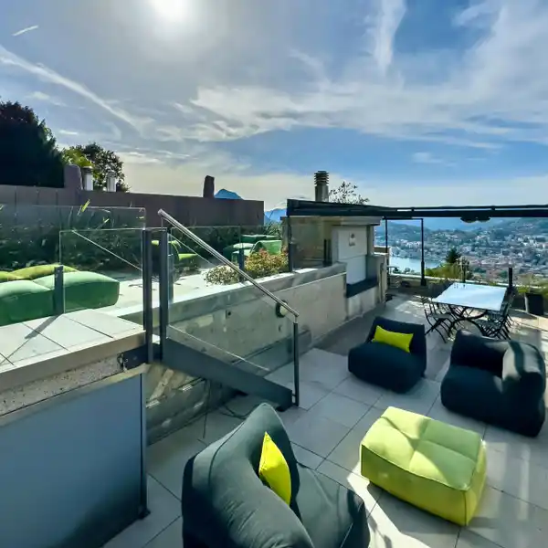 STUNNING RESIDENCE WITH LAKE LUGANO VIEWS
