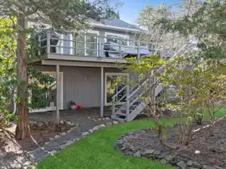 Light-filled Rental Home in Shinnecock Hills