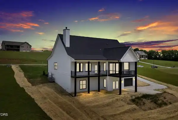 THE EPITOME OF LUXURY MOUNTAIN LIVING