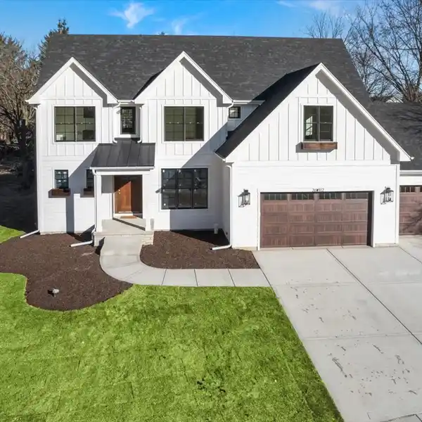 CUSTOM NEW CONSTRUCTION FROM AN ESTEEMED BUILDER