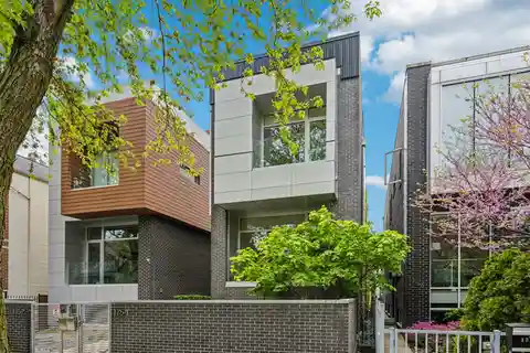 Modern Bucktown Masterpiece with Soaring Ceilings