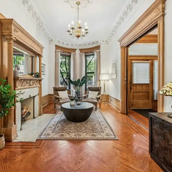 EXQUISITE HISTORIC TOWNHOUSE IN THE HEART OF SOUTH HARLEM