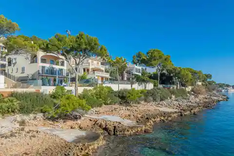 Fantastic Mediterranean Villa by the Sea in Alcanada with Fantastic Views over the Bay of Alcudia
