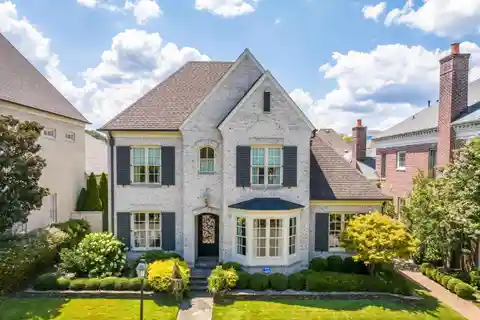Elegant Nottoway Home with Fountain View