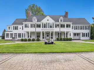 Landmark Grosse Ile Property