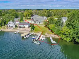 Versatile Lakefront Retreat