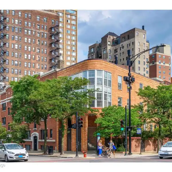 PRIME EAST LINCOLN PARK LOCATION