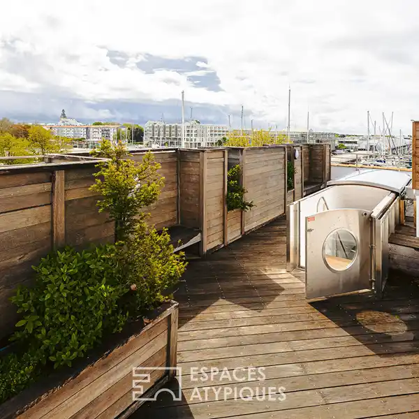 RENOVATED APARTMENT WITH REMARKABLE CITY VIEWS