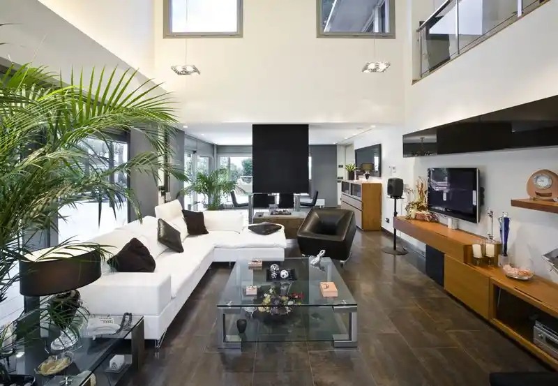 Exclusive Residence in a Prime La Eliana Location