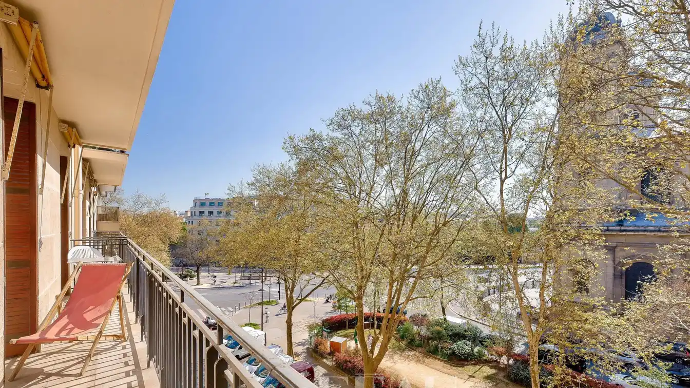 Spacious Apartment with Large Balconies